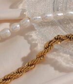 Myrtilus Women’s Asymmetrical Pearl Jewelry Set – 18K Gold Plated