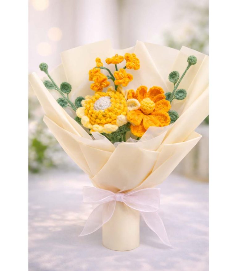 Myrtilus Bouquet Knitted Crochet Thai Flower Rose