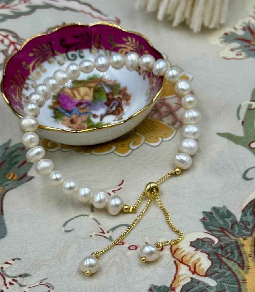 Myrtilus 14K Gold-Plated Adjustable Pearl Bracelet – Handmade with Freshwater Pearls