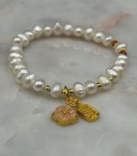 Myrtilus Freshwater Pearl Bracelet – Handmade with Mother of Pearl Charms